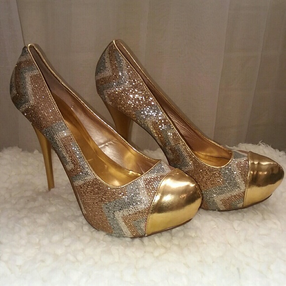 Heels - Picture 2 of 4